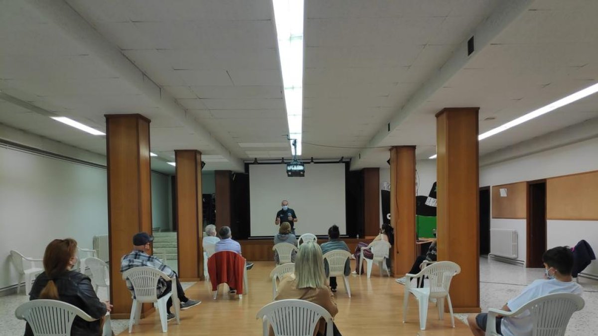 La conferencia de Àlex Florensa en La Pobla de Segur.