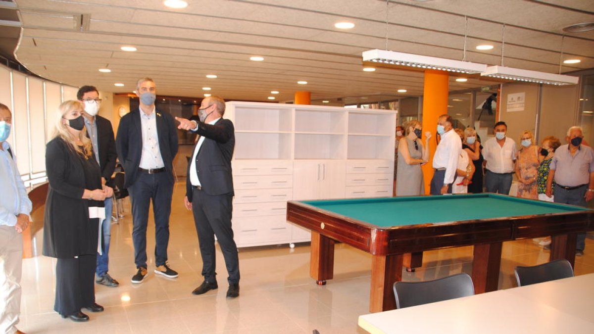 La consellera Cervera presidió el acto inaugural.