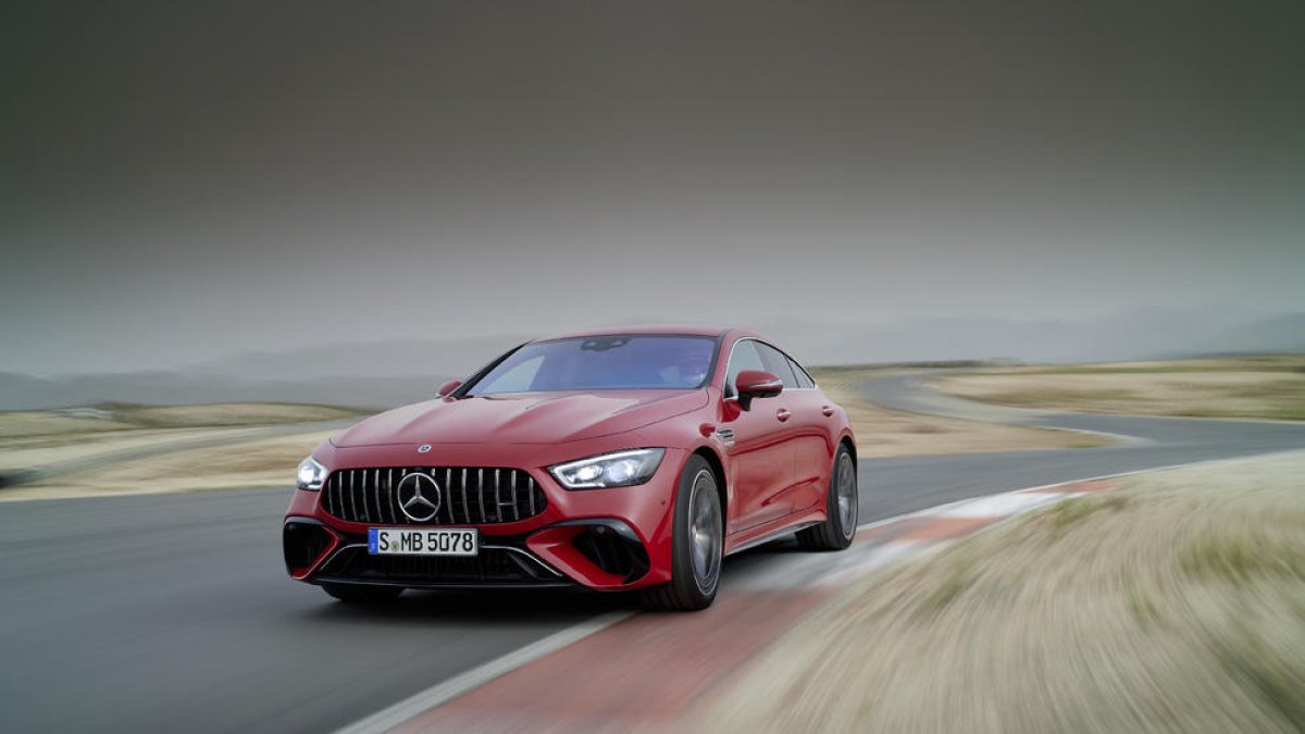 Mercedes AMG estrena un híbrid d'altes prestacions