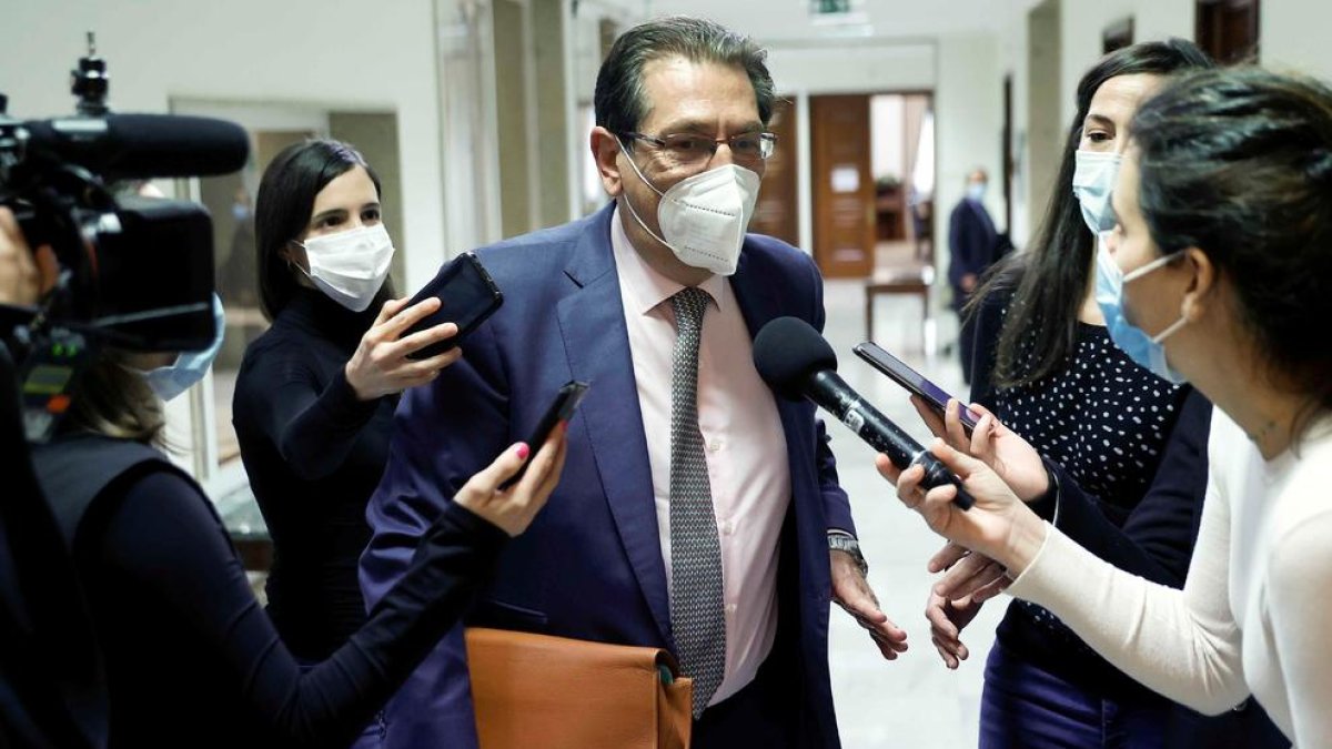 El juez Enrique Arnaldo Alcubilla antes de su compareciencia ante la Comisión Consultiva de Nombramientos del Congreso de los Diputados.