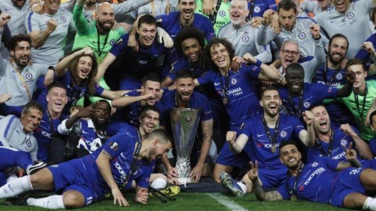 El Chelsea, amb el trofeu de campió.