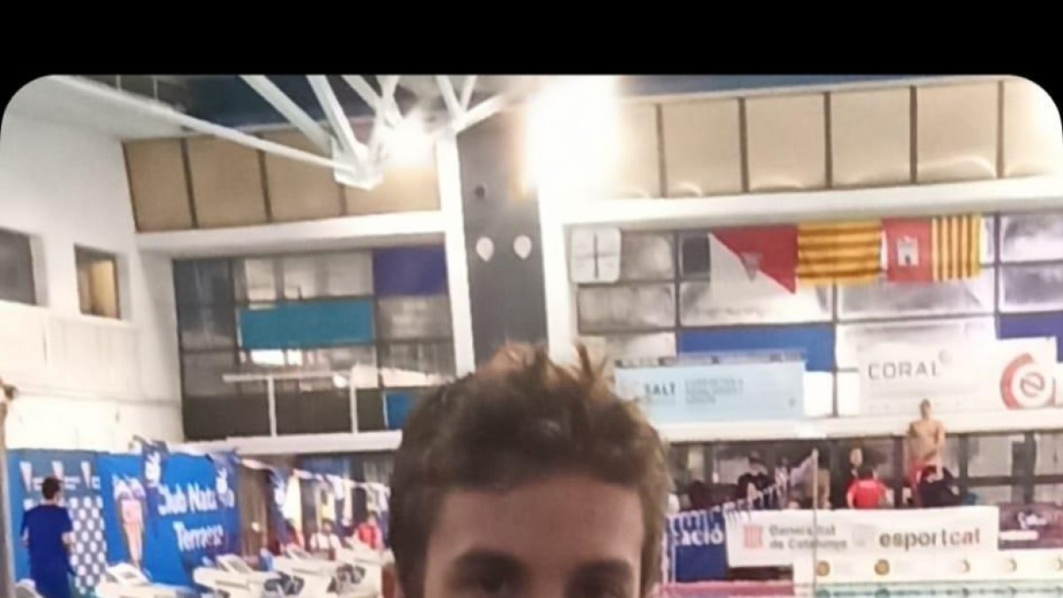 David Pedrós, del CEN Balaguer, amb la medalla aconseguida ahir.