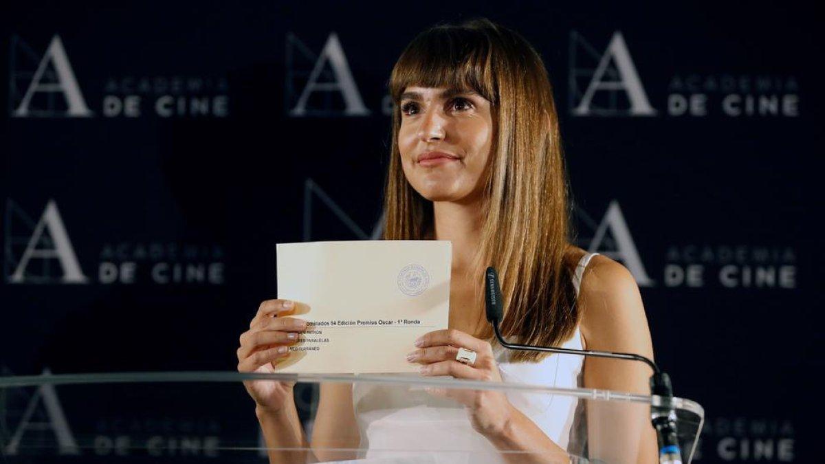 La actriz Verónica Echegui realiza la lectura de las tres películas preseleccionadas para representar a España en la próxima edición de los Oscar.