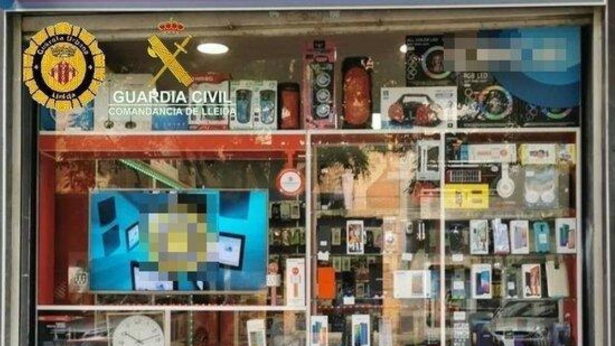 Intervenen material falsificat valorat en més de 7.000 euros a Lleida