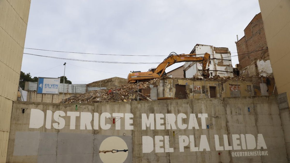 Avança la demolició de diversos edificis del Barri Antic per a nous pisos