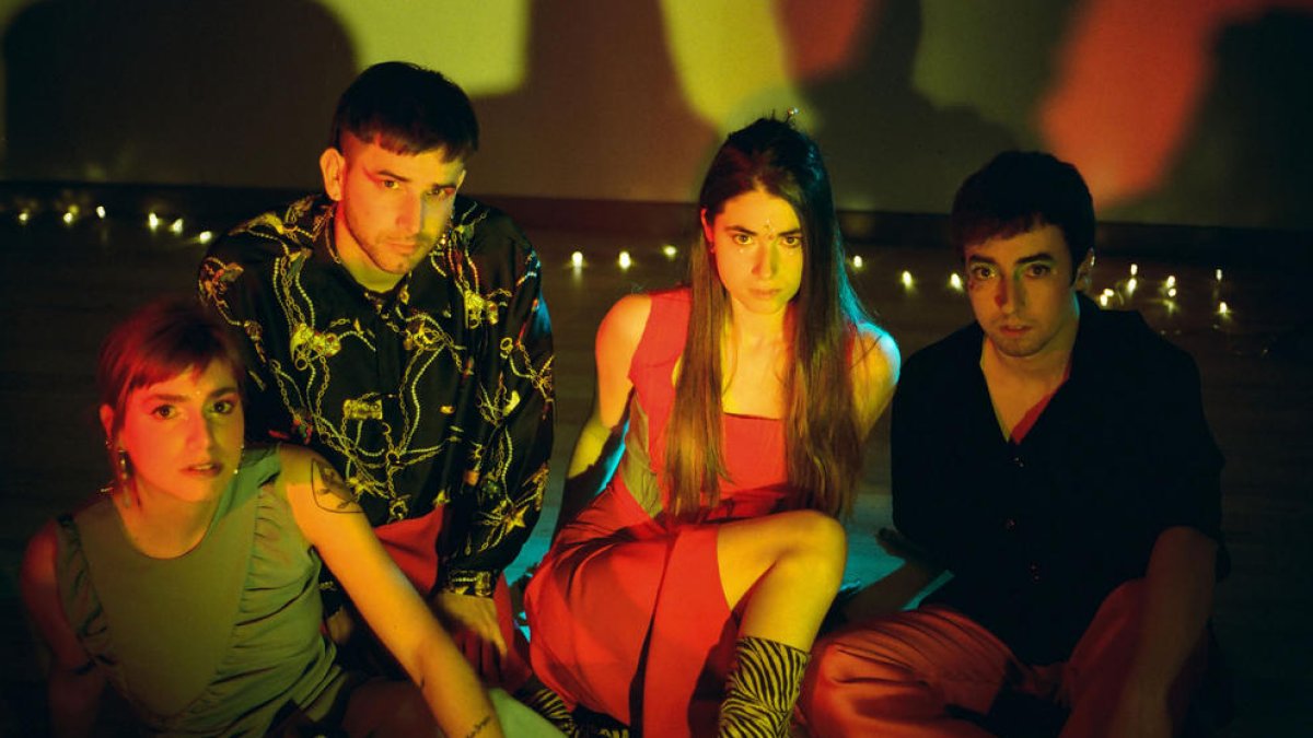 El quartet biscaí Belako presentarà el disc ‘Plastic Drama’.