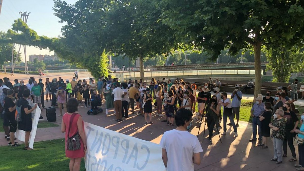 Concentración en Cappont para denunciar la supuesta agresión racista