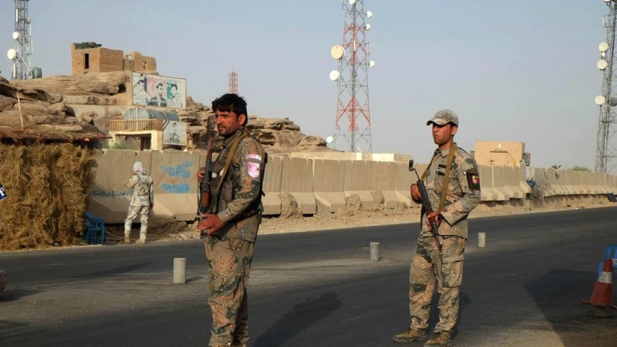 Els talibans entren a Kabul i el president afganès abandona l'Afganistan