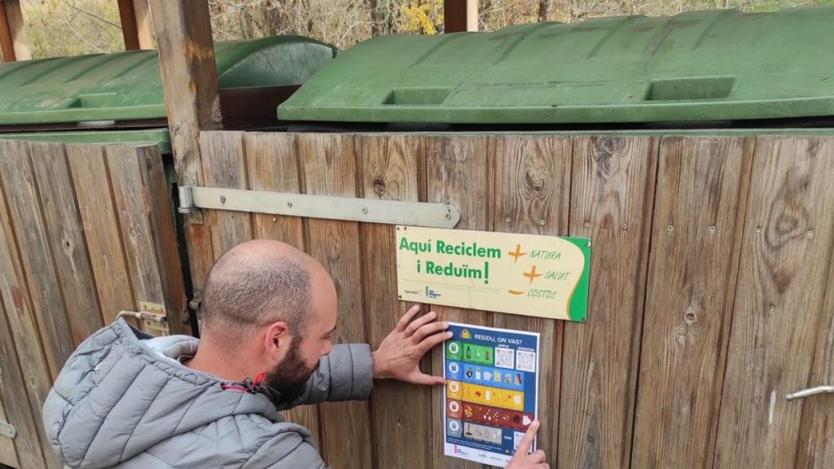 El consell ya ha comenzado a instalar carteles informativos.