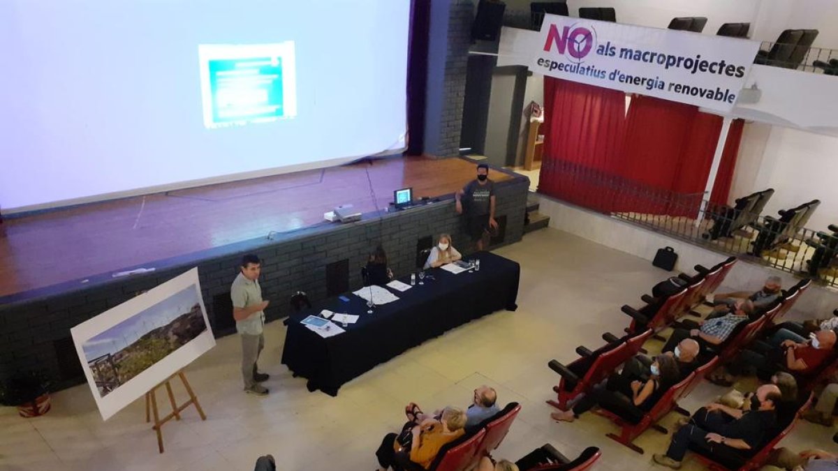 El acto celebrado ayer por la tarde en Cervià de les Garrigues.