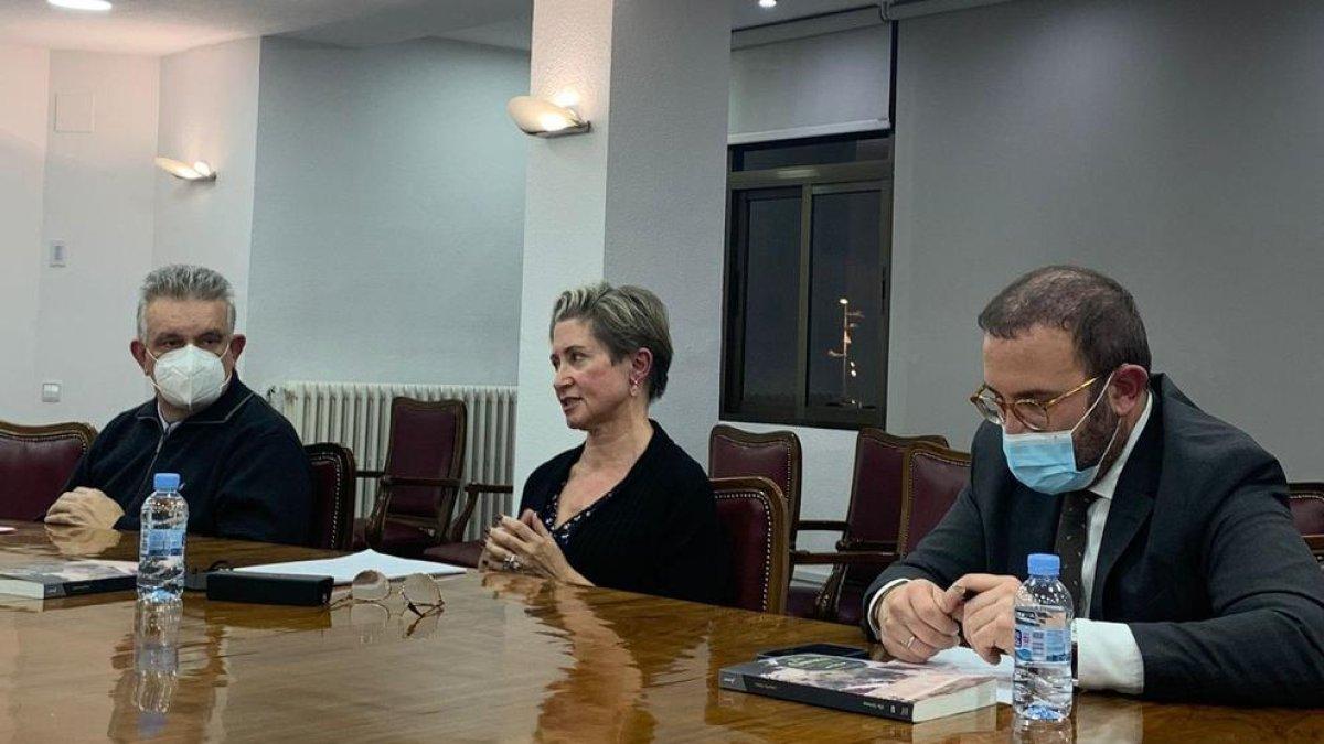 Lluïsa Pla presenta a Lleida 'Els Girona', un retrat de la burgesia del segle XIX