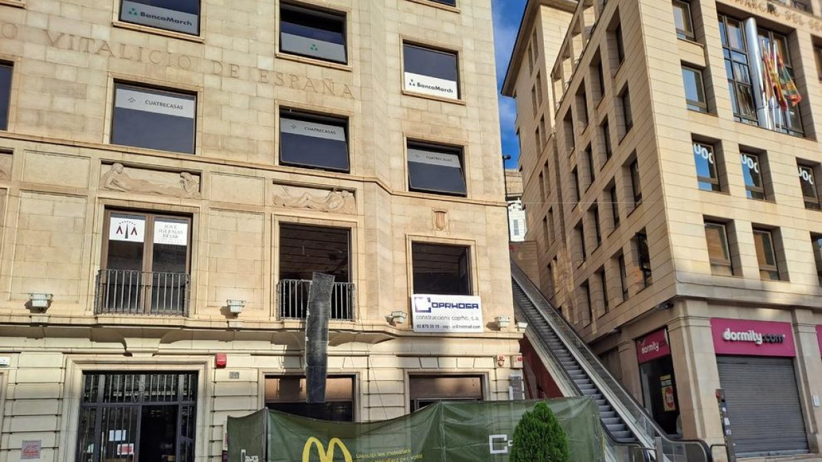 Imatge dels treballs per a la nova obertura de McDonald’s.
