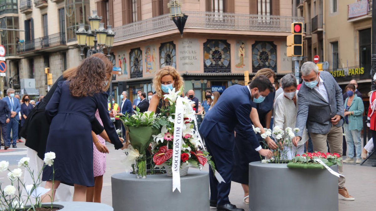 Emotivo homenaje a las víctimas de los atentados de Barcelona en el cuarto aniversario del ataque