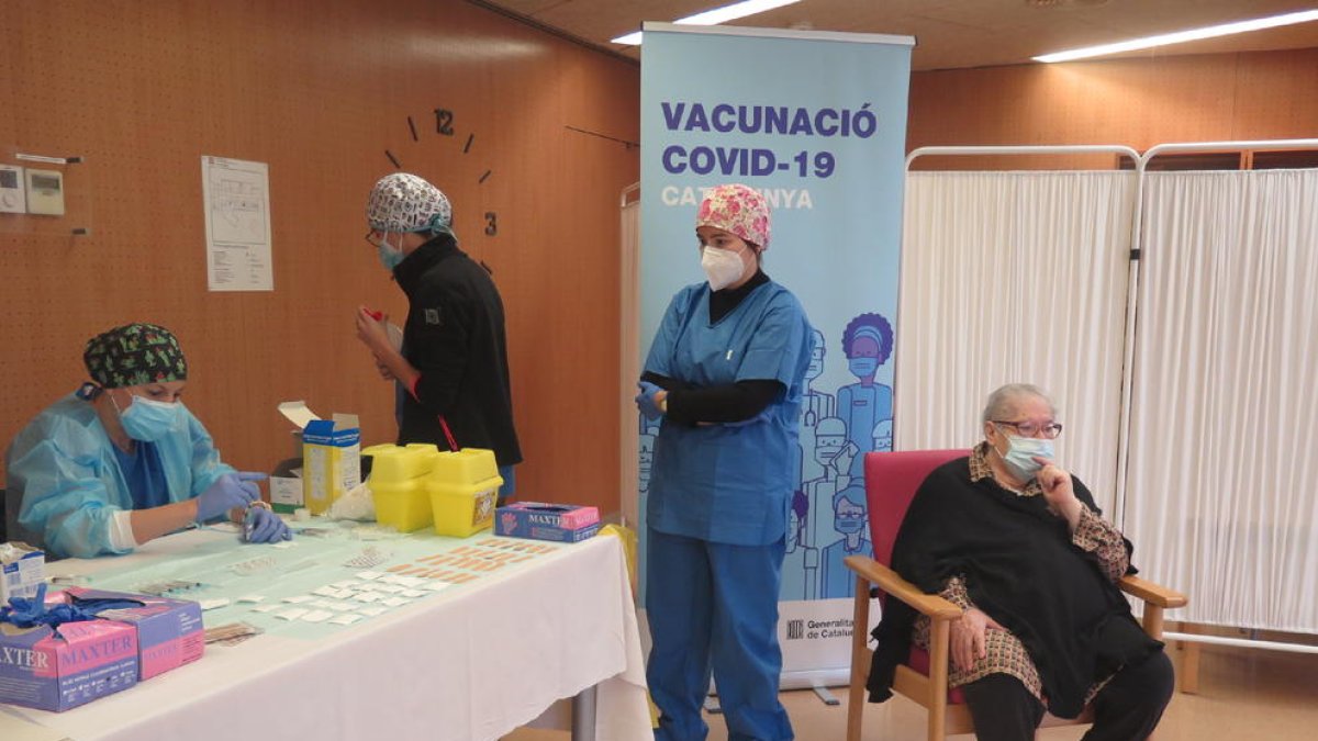 En la residencia Balàfia I ya se ha administrado la segunda dosis de la vacuna.
