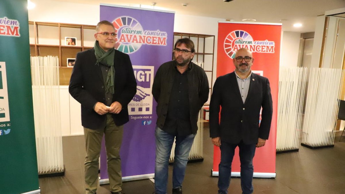 José Luis Aguilà, Camil Ros y el secretario de Política Social Empleo de UGT de Lleida, Ramon Moreno.