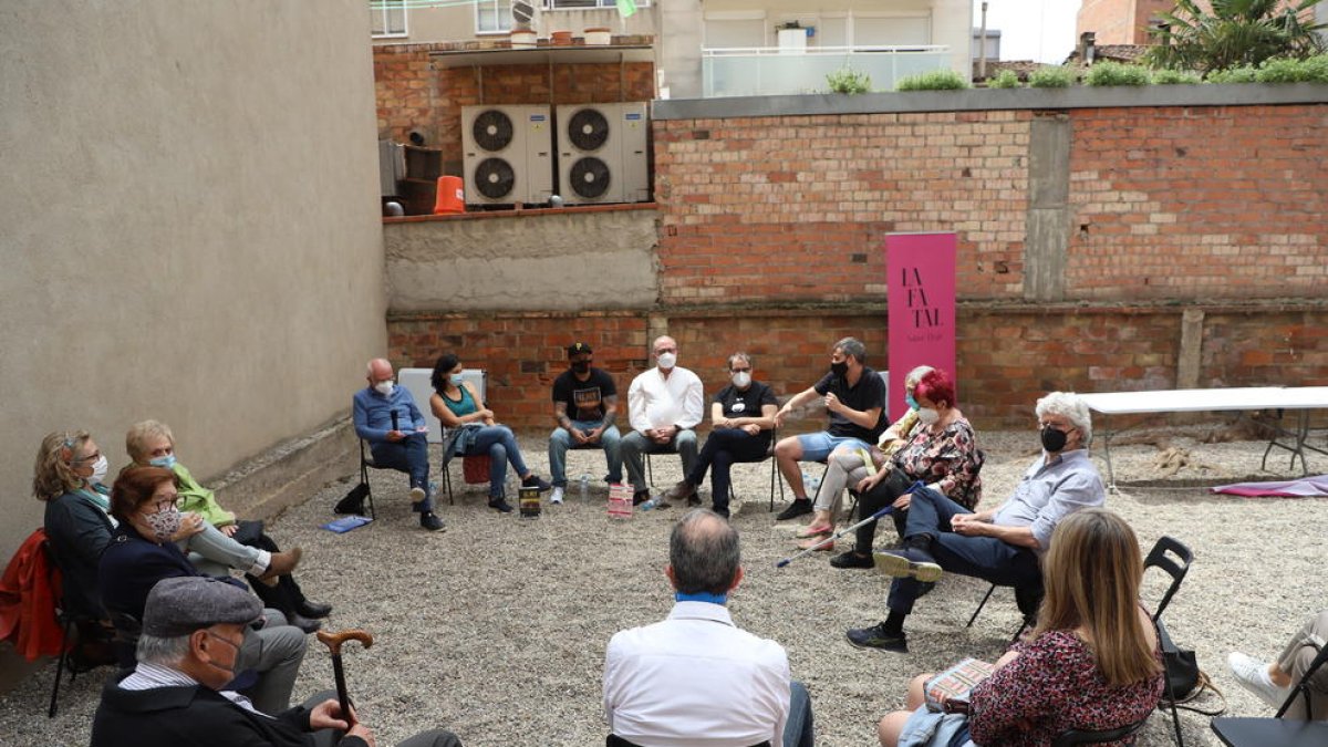 El vermut-presentación de ayer en la librería La Fatal.