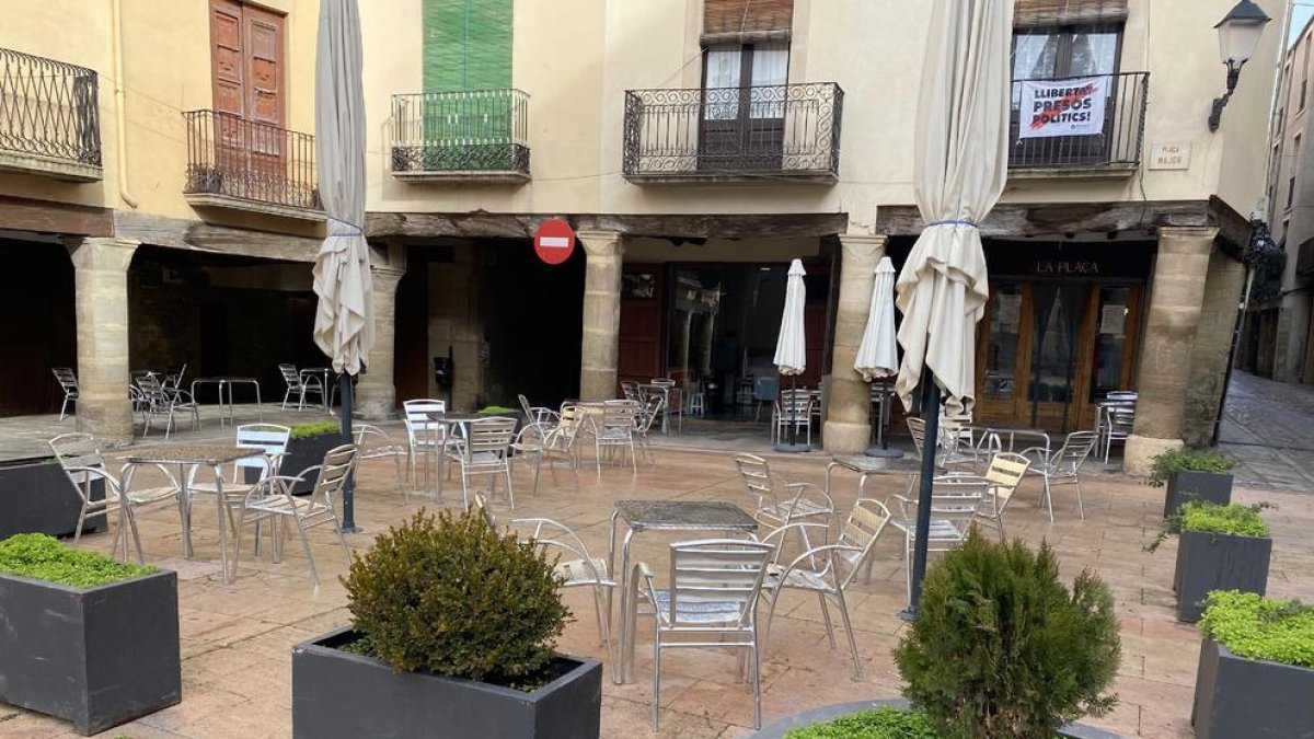 La terrassa d’un establiment a Cervera.