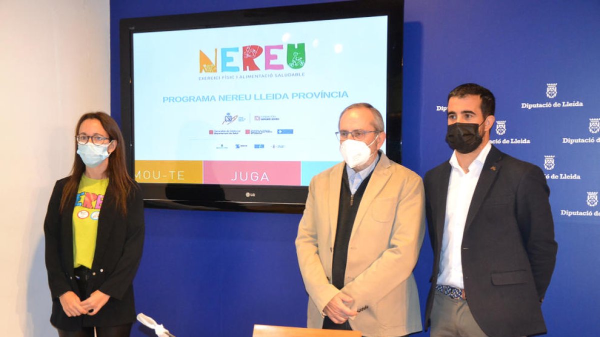 Naila Martínez, el diputado Albert Bajona y Josep Maria Mur.