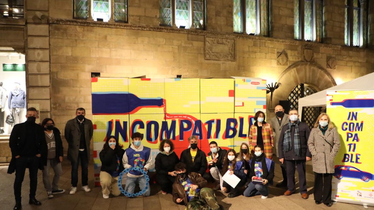 La presentación de la campaña ‘Incompatible’ en Lleida.