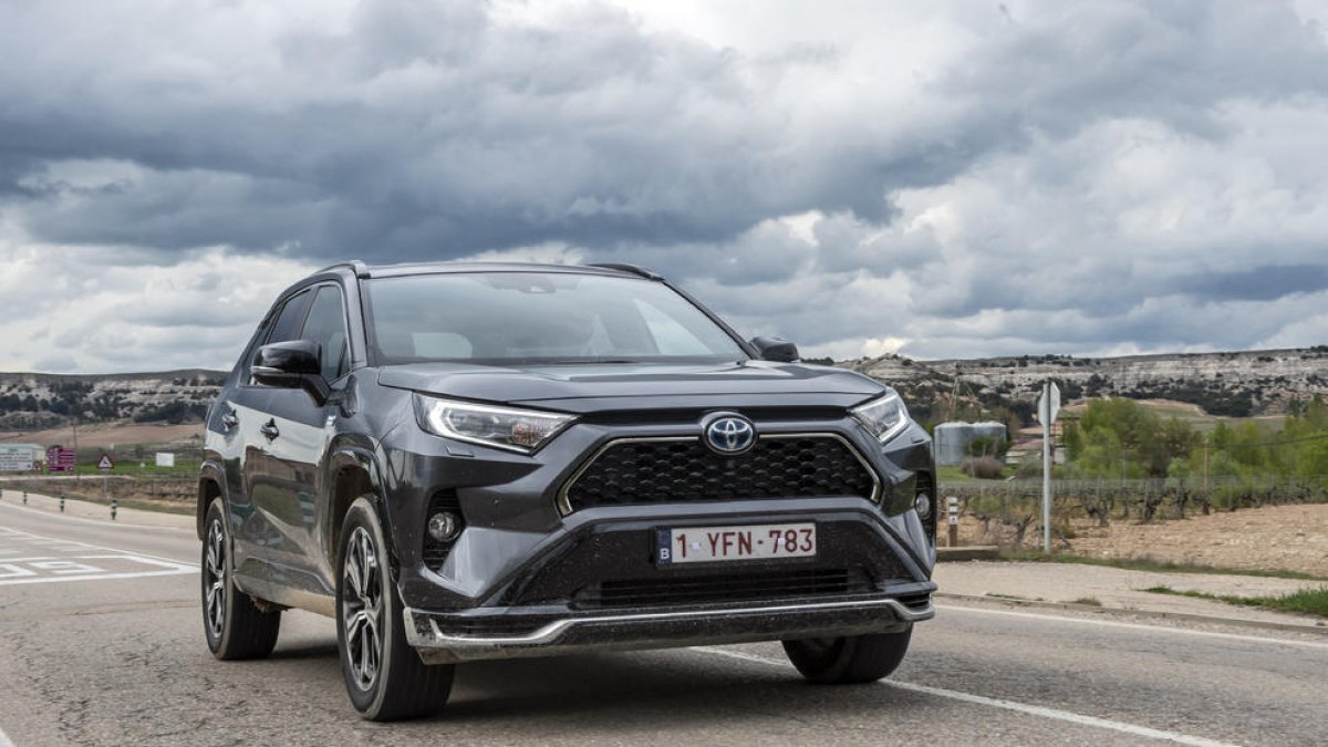 Toyota RAV4 en versió híbrida endollable, màxima potència