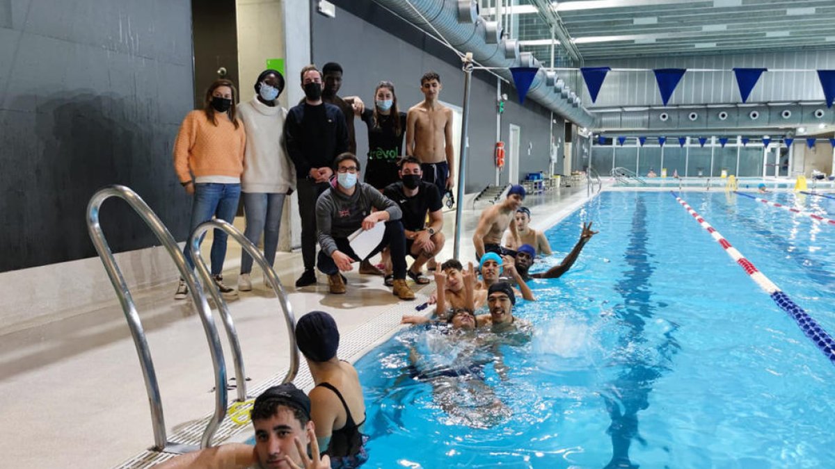 El curso de natación finalizó ayer en el gimnasio Trèvol.