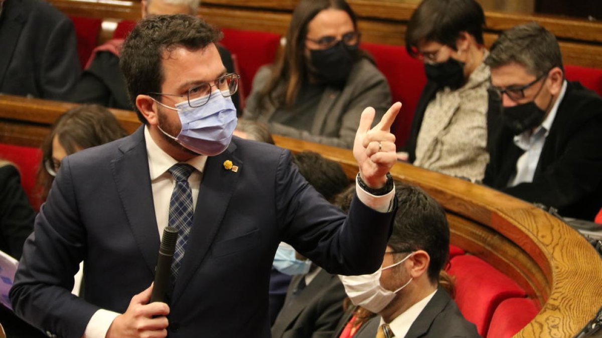 El president de la Generalitat, Pere Aragonès, en la sessió de control del Parlament.