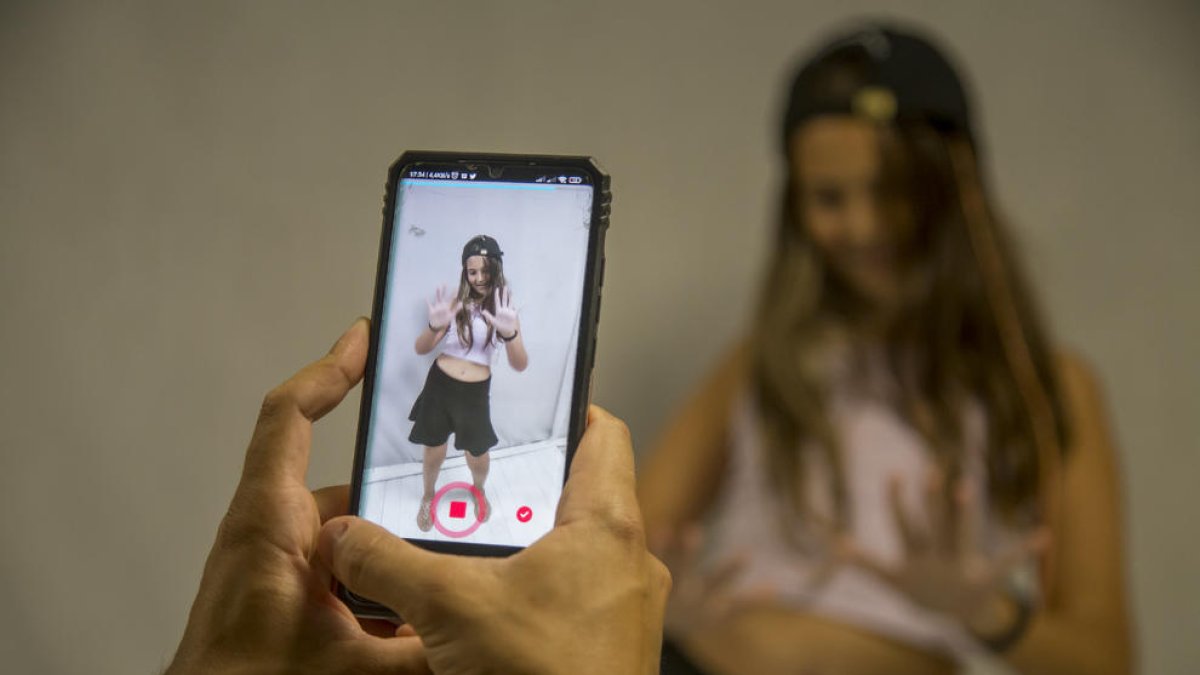 El 20% dels usuaris de l’aplicació TikTok, basada a compartir petits clips musicals, tenen menys de 19 anys.