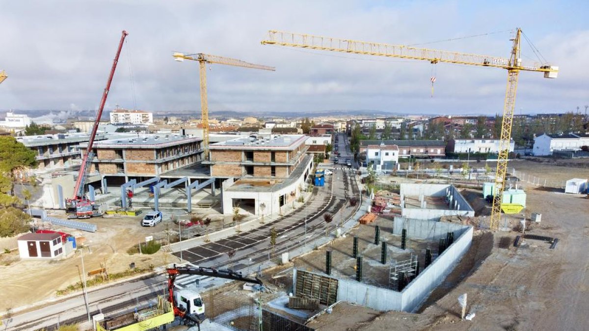 El ritme de creixement de la població ja és superior al de construcció d’habitatges, encara que aquest també és elevat.