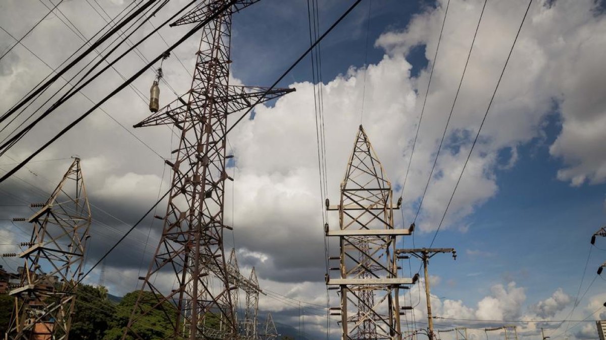 El precio medio de la luz es hoy de 110,14 euros/MWh.