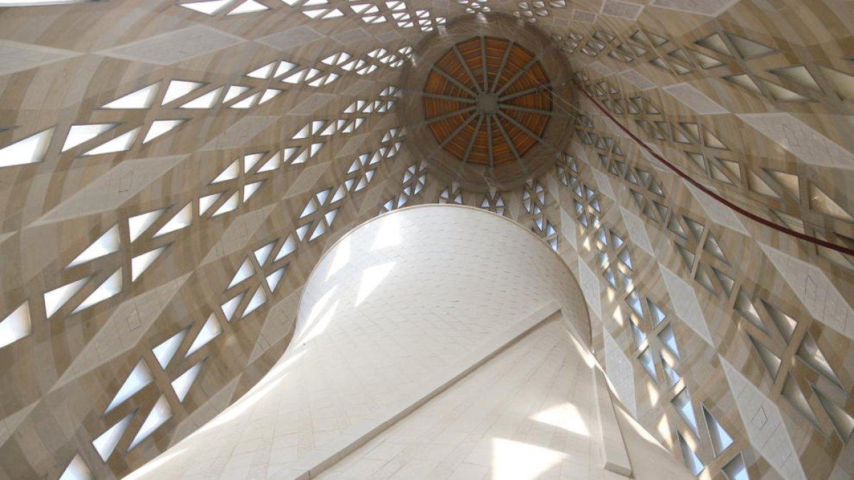 El interior de la torre de la Virgen, a la Sagrada Familia, en fase de construcción.