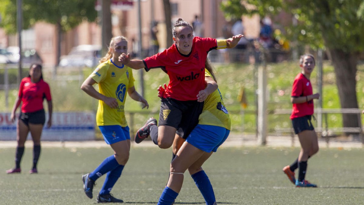 El Pardinyes sigue sin suerte y cayó goleado ante el Riudoms.