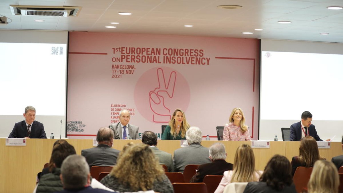 Inauguración ayer del congreso sobre segunda oportunidad que se celebra en Barcelona.