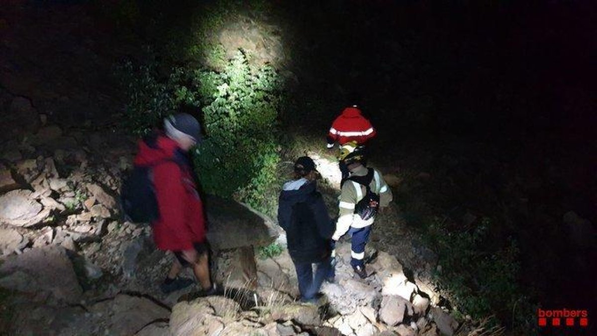 Encuentran sanos y salvos a dos excursionistas perdidos en la Vall Fosca