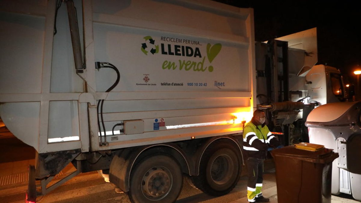 Imatge de la recollida de residus a la ciutat.