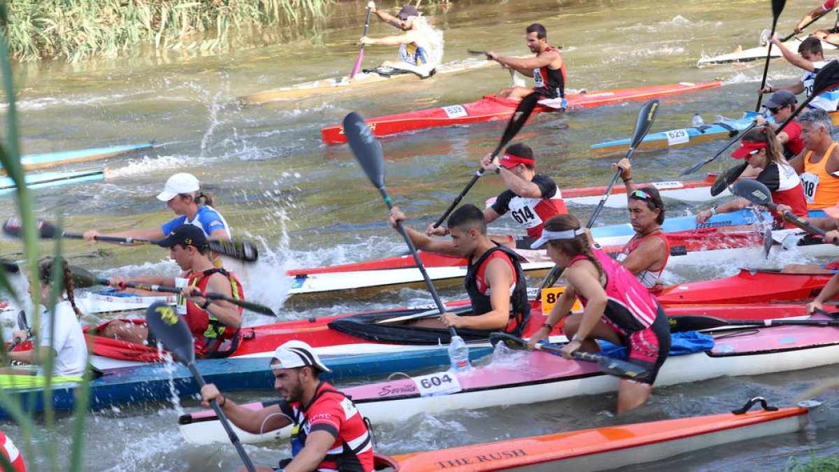 PUns 550 palistes converteixen en èxit el XXIII Descens Internacional de la Cinca en Piragua