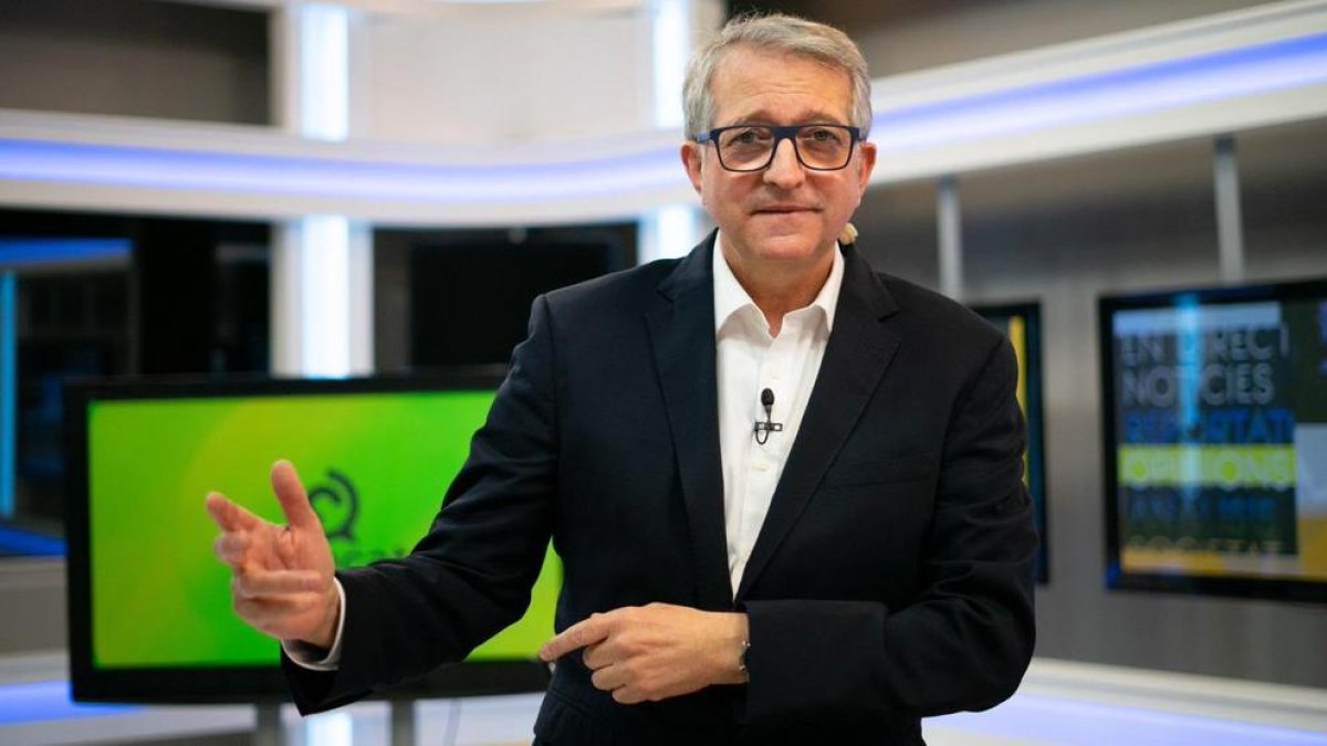 Carlos Fuentes, ahora en 8TV.