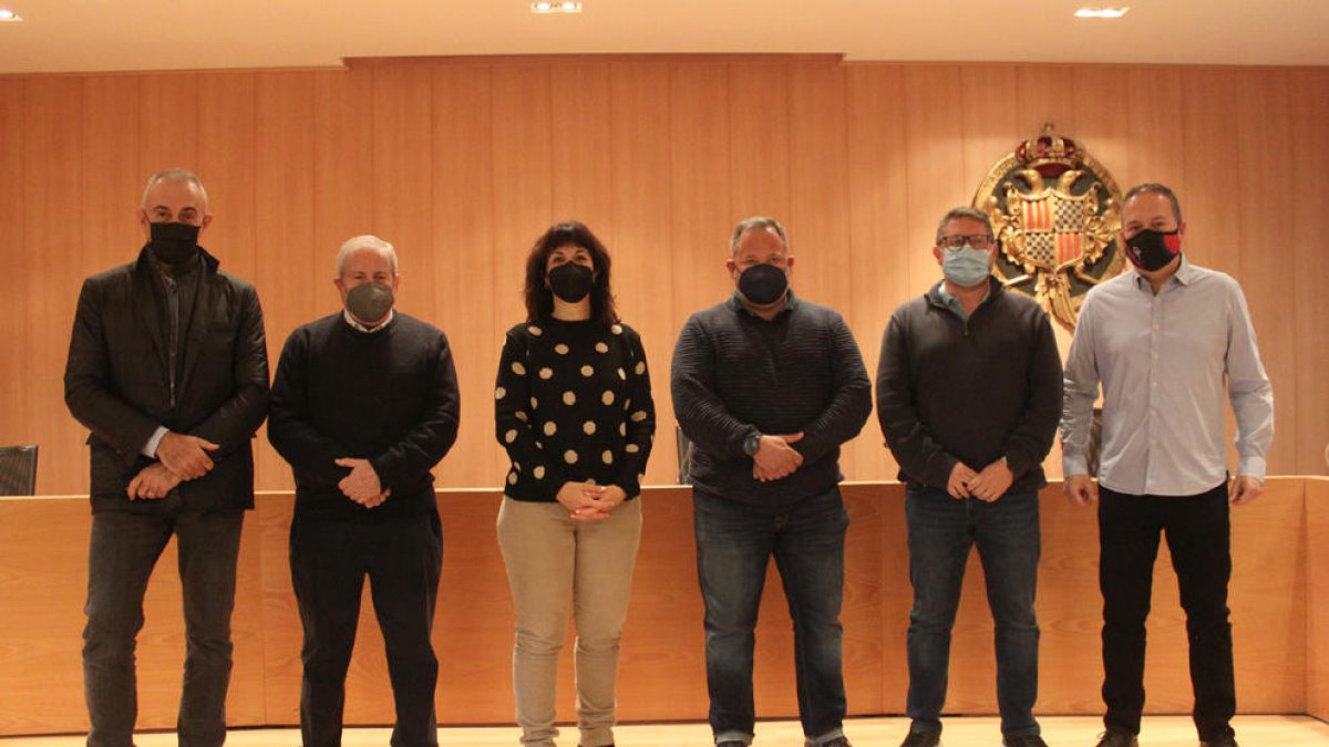 Representants dels clubs i de l’ajuntament de Tàrrega.