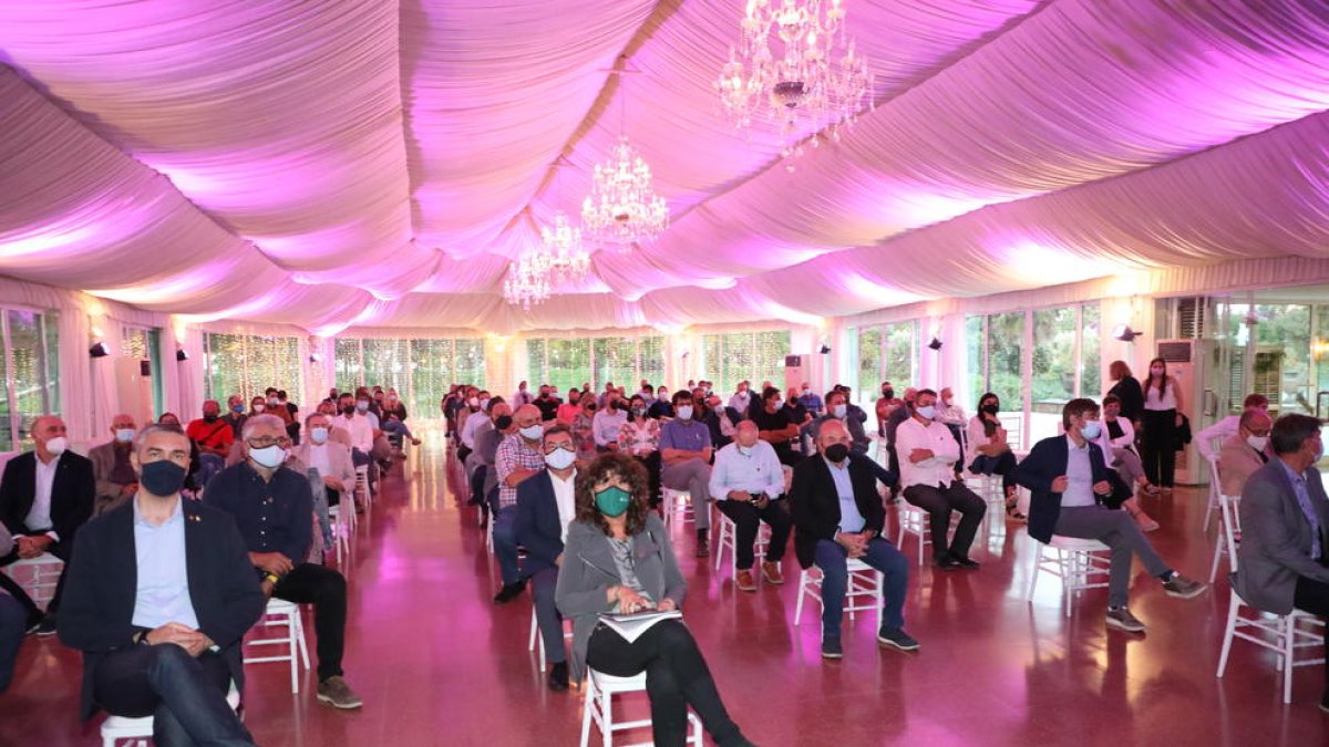 La consellera Jordà presidió la presentación del modelo de la PAS ayer, en el Palau de Margalef.