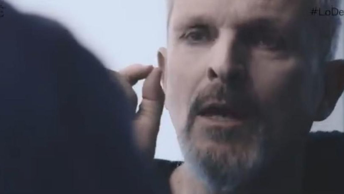 Miguel Bosé defiende sus teorías negacionistas delante de las cámaras de 'Lo de Évole'
