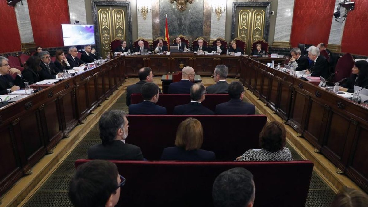 Primera sesión del juicio del 1-O en el TS, en febrero de 2019.