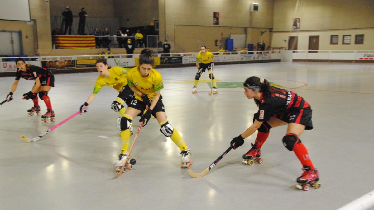Una acción del partido entre el Vila-sana y el Borbolla.