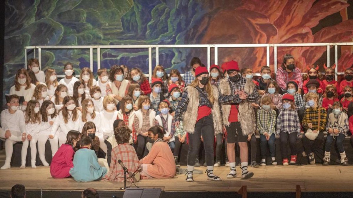 La Coral Infantil Nova Cervera fa una versió cantada dels 'Pastorets'