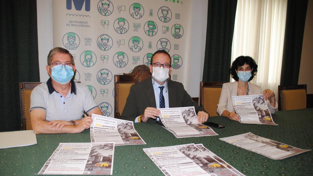 La presentación de los actos en el consistorio.