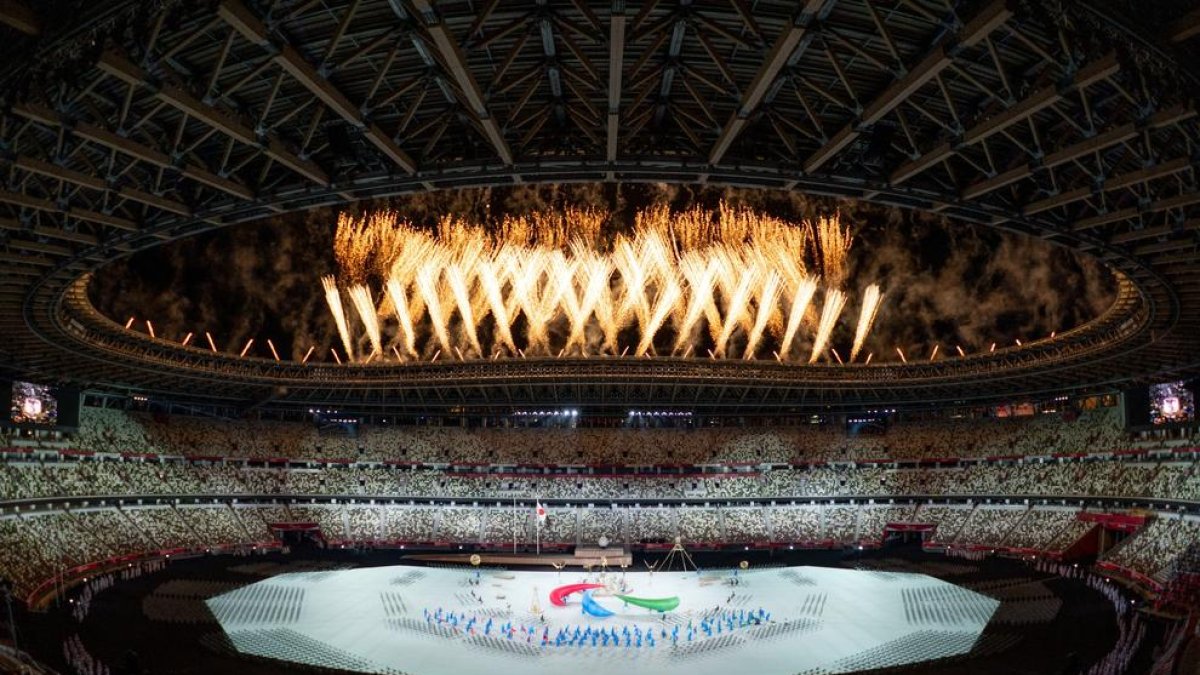 La ceremonia de inauguración de los Juegos Paralímpicos ayer en el estadio olímpico de Tokio.