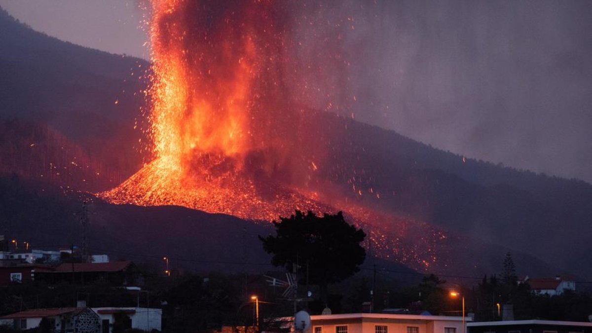 La Aemet ve muy poco probable lluvia ácida en Canarias y descartada en la Península