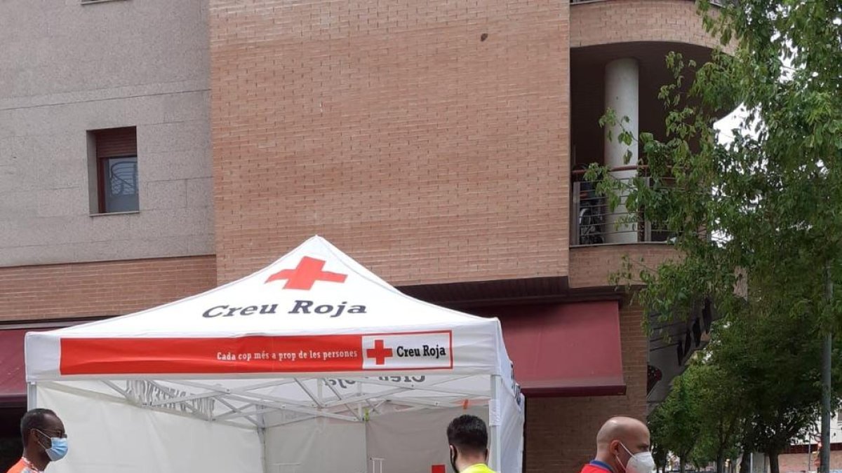 El punto de cribado ayer junto al mercadillo de Barris Nord.