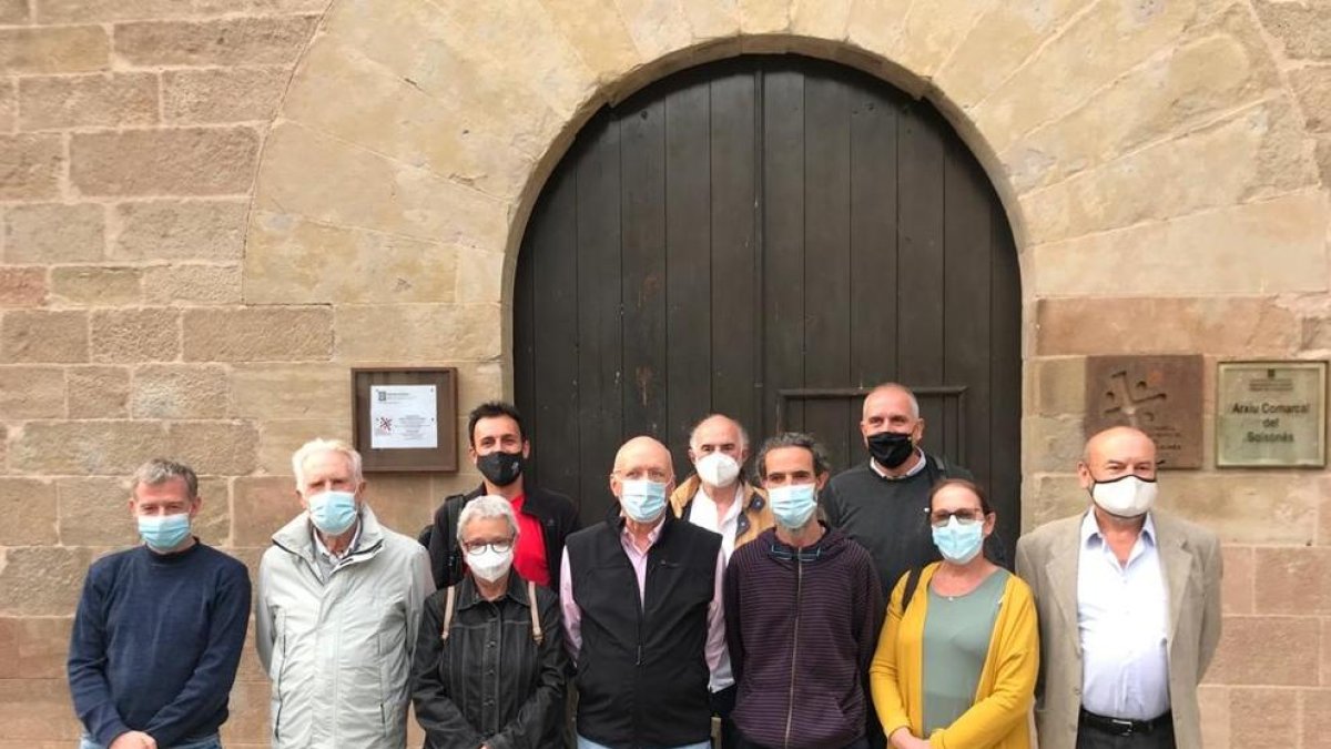 El nou president del consell, quart per la dreta.