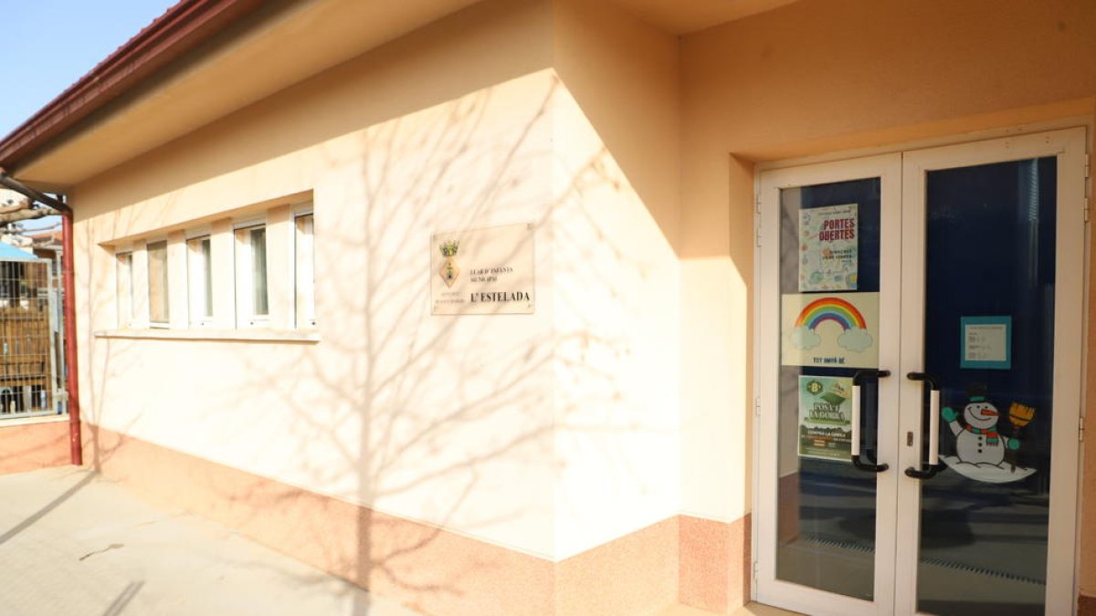 Imagen de la escuela ‘bressol’ de Benavent de Segrià, ahora cerrada tras detectarse un positivo.