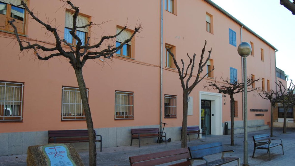 Imagen de archivo de la residencia de Tremp, que lleva intervenida desde finales de noviembre.