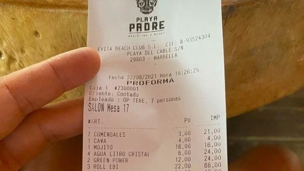 Un empresario catalán deja 4.000 euros de propina en un restaurante de Marbella tras la queja de otro cliente